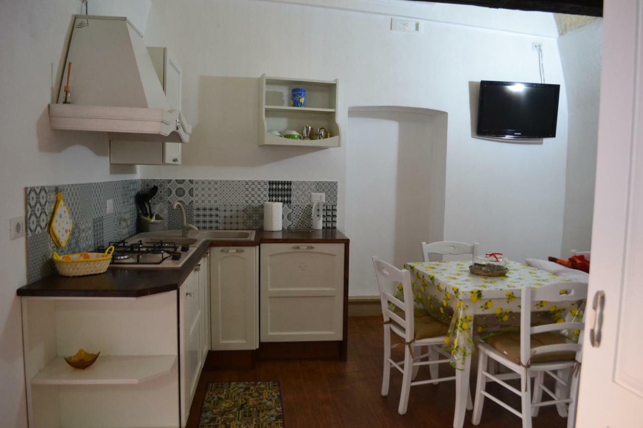 Vila Le Case Di Titina Mottola Exteriér fotografie